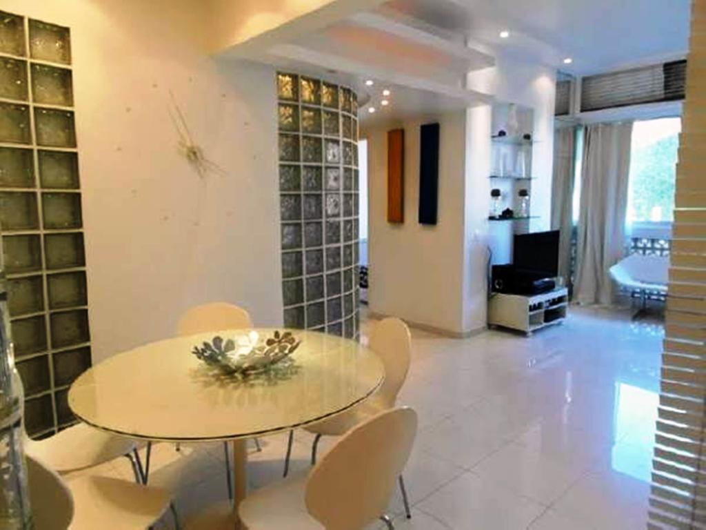 Francisco Otaviano Apartment